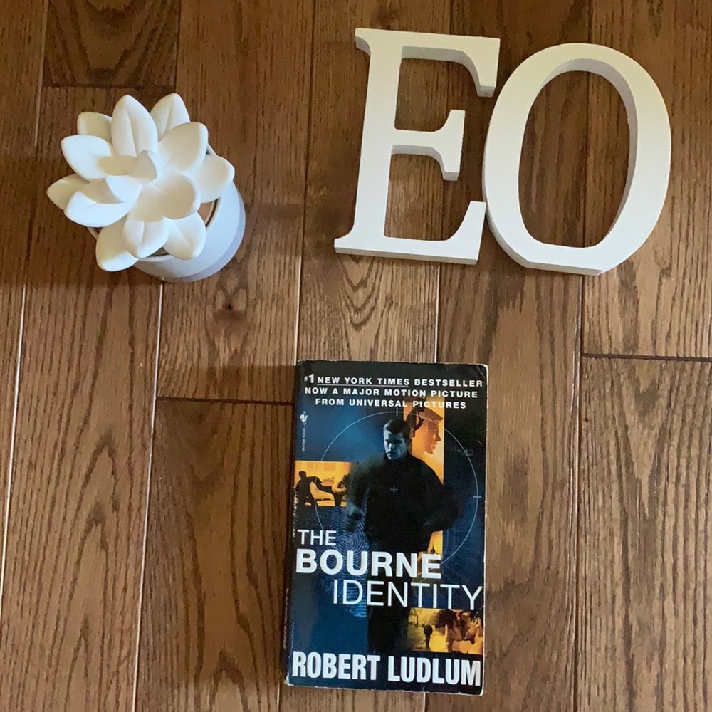 The Bourne Identity - Robert Ludlum